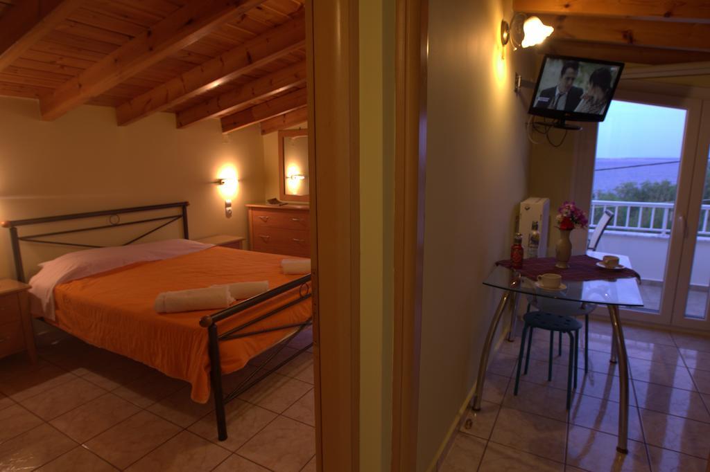 Angela Studios Karfas Room photo